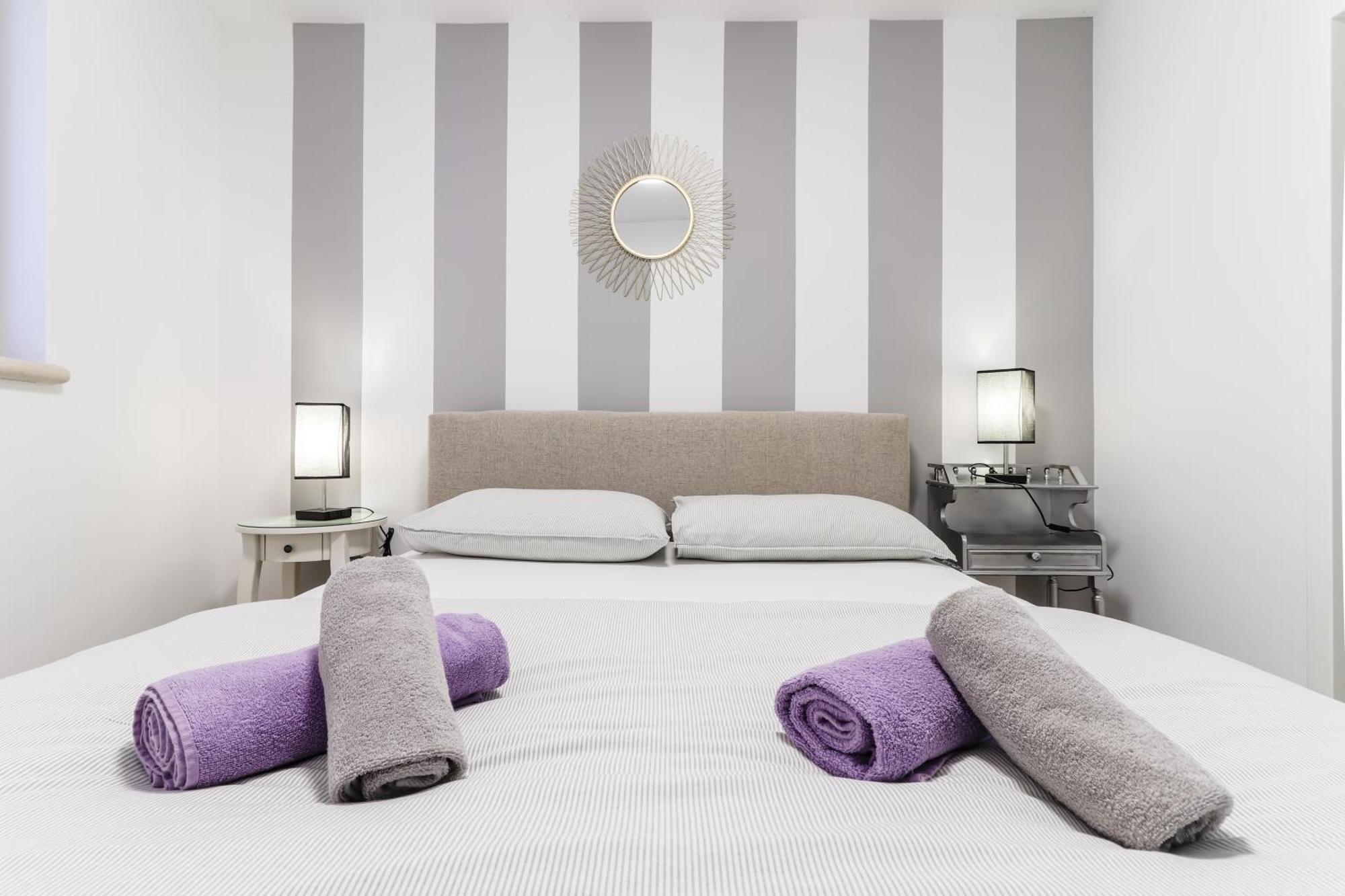 Casanova Apartments - Viewpoint เวอร์ซาร์ ภายนอก รูปภาพ