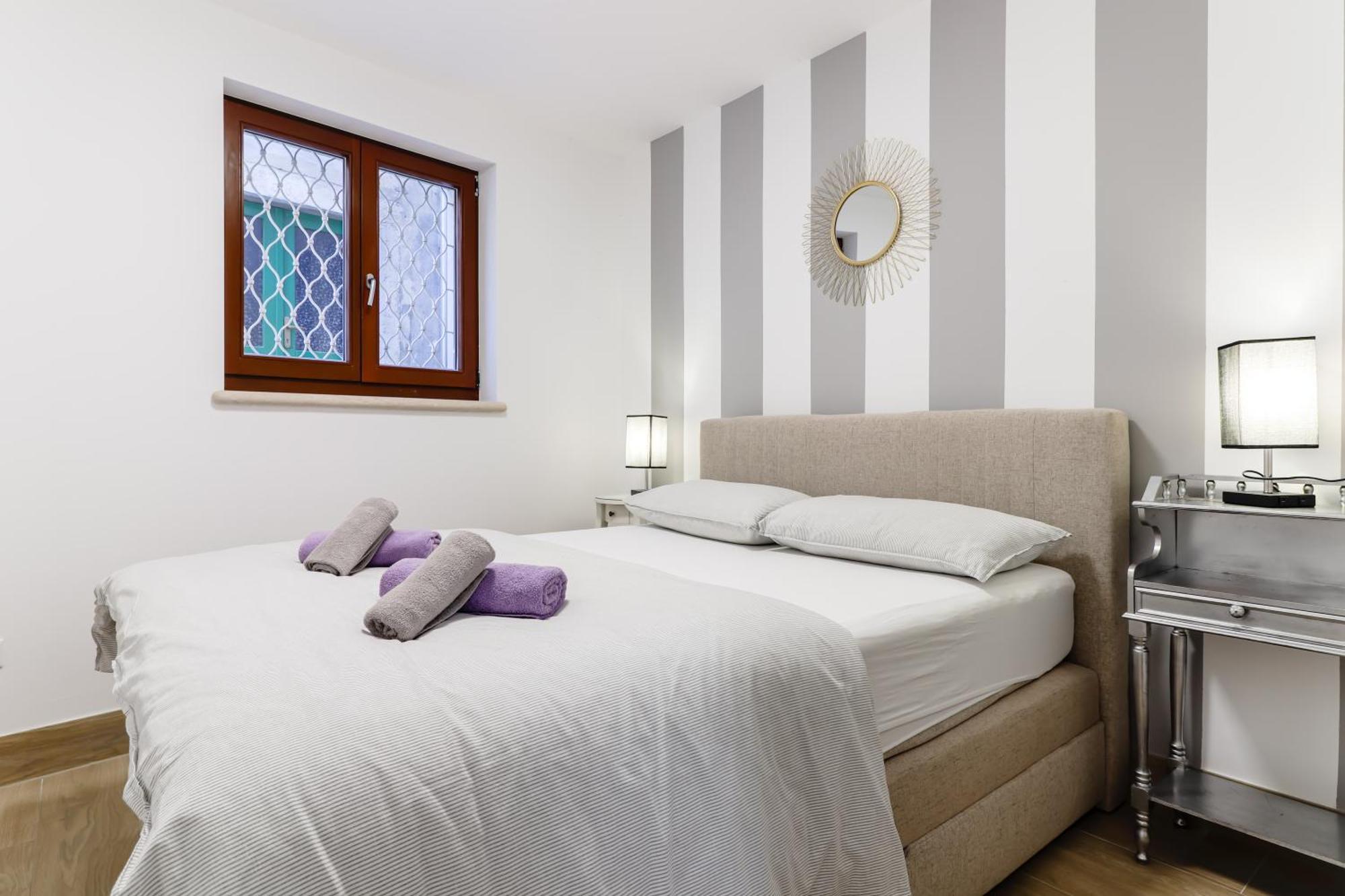 Casanova Apartments - Viewpoint เวอร์ซาร์ ภายนอก รูปภาพ