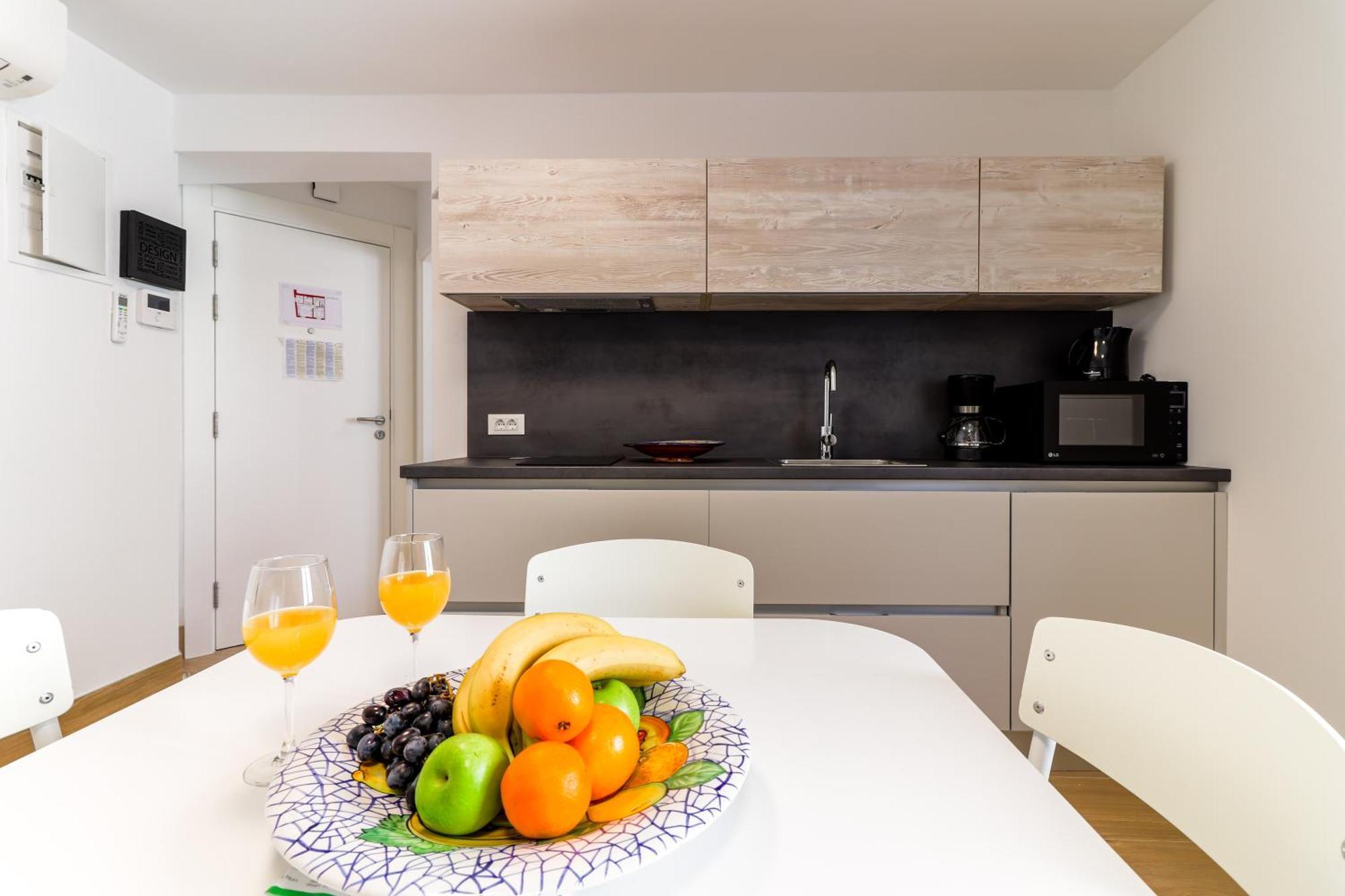Casanova Apartments - Viewpoint เวอร์ซาร์ ภายนอก รูปภาพ