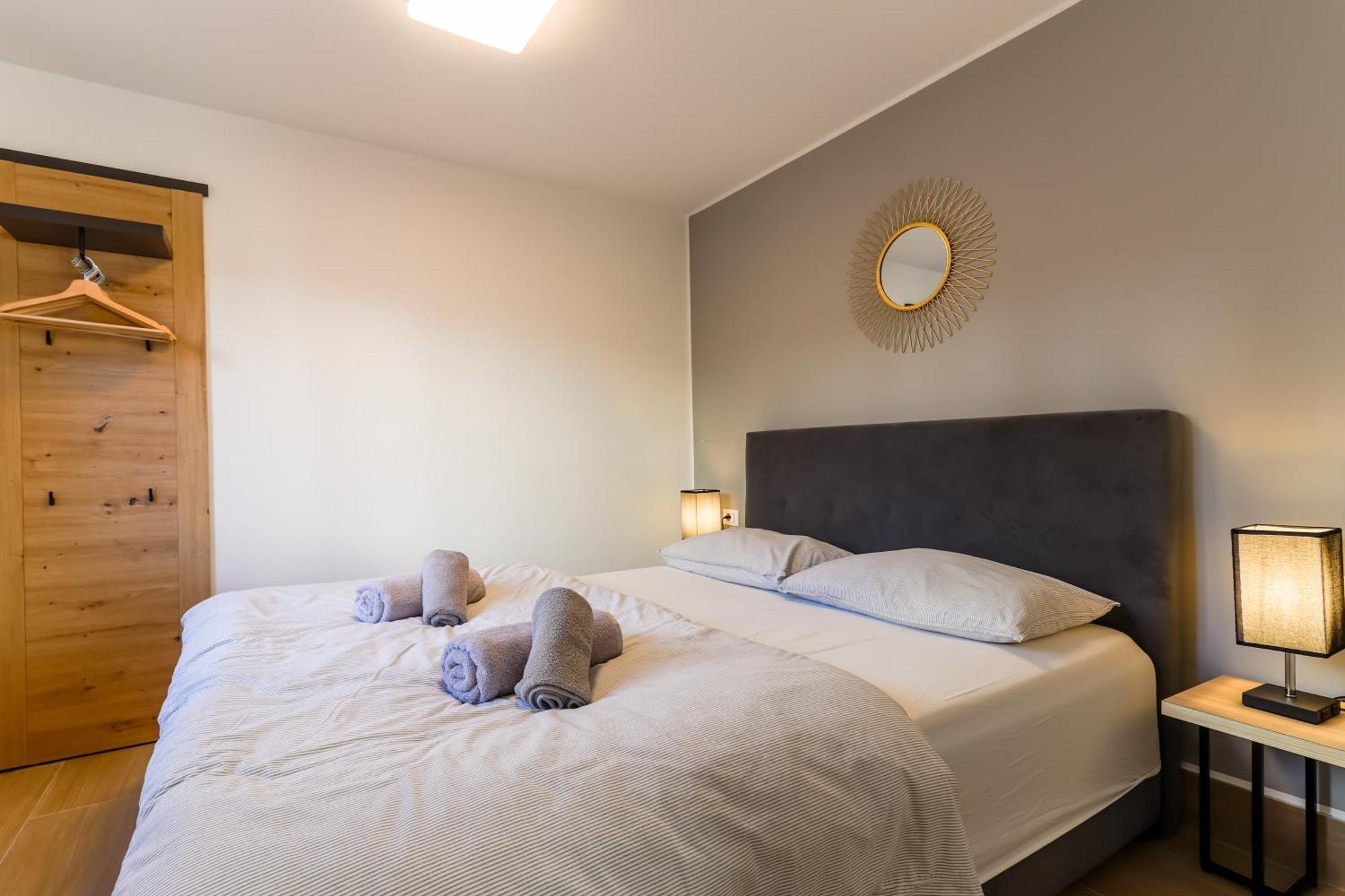 Casanova Apartments - Viewpoint เวอร์ซาร์ ภายนอก รูปภาพ