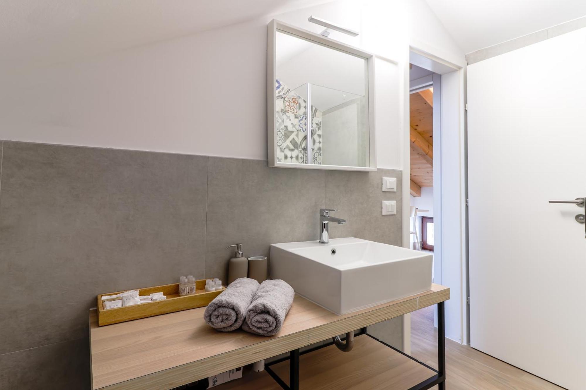 Casanova Apartments - Viewpoint เวอร์ซาร์ ภายนอก รูปภาพ