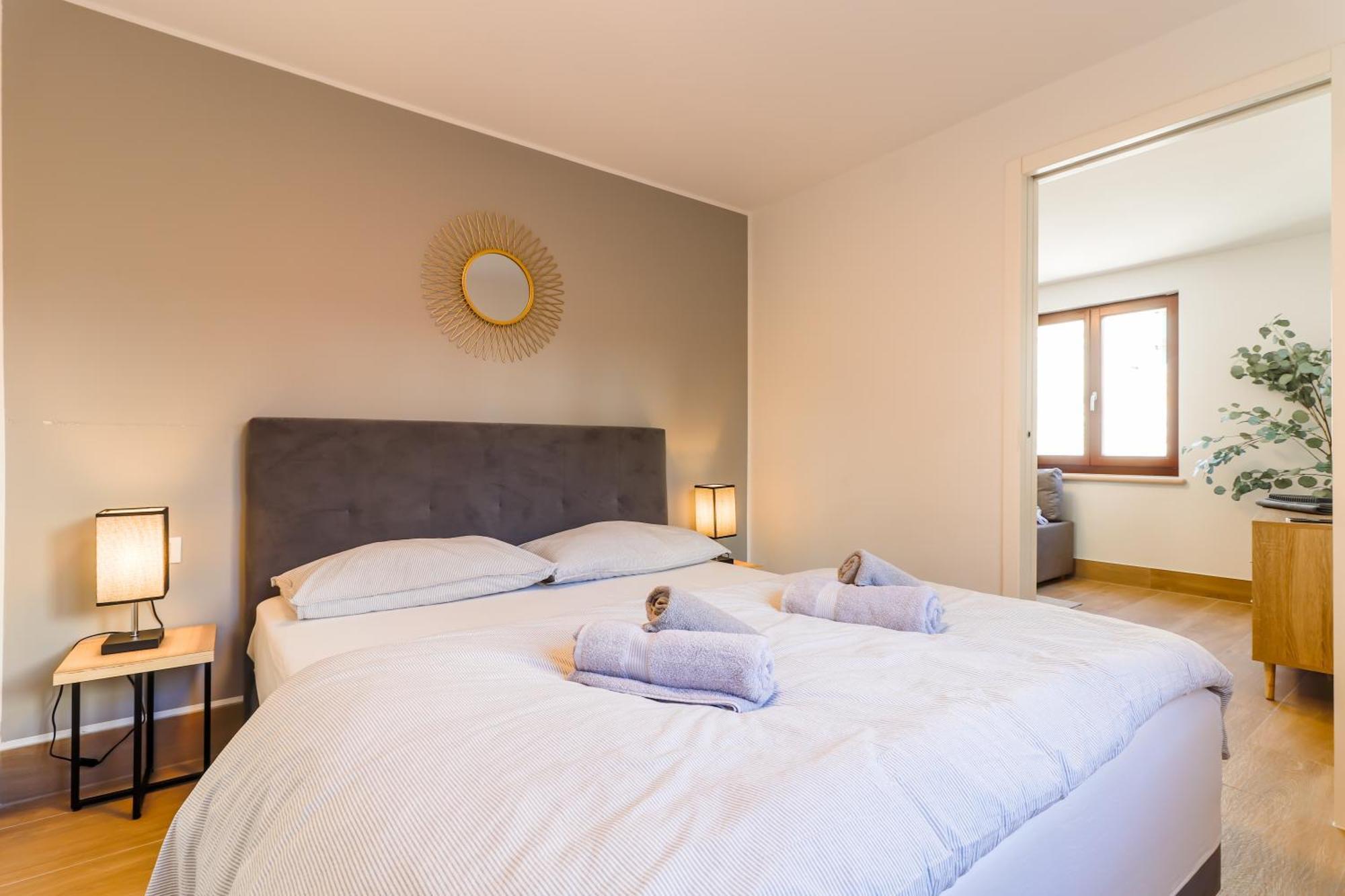 Casanova Apartments - Viewpoint เวอร์ซาร์ ภายนอก รูปภาพ